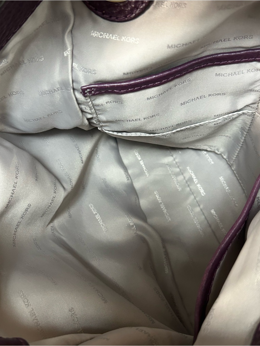 Michael Kors Large Lillie Purple Leather Shoulder Bag Approximately 13 x 11 x 6 - Picture 7 of 17